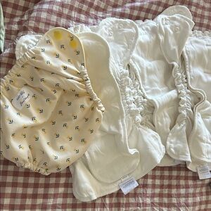 Essembly X Flora Waycott liners & cover 

Like new